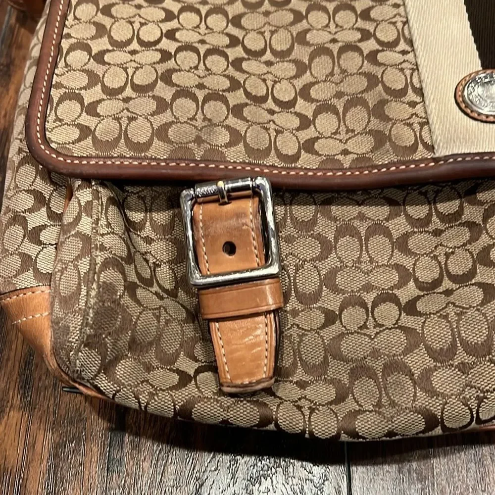 Coach Voyage Signature Messenger Bag in GUC signature jacquard fabric